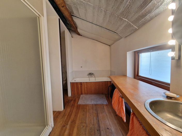 Image No.11-3 Bed Village House for sale