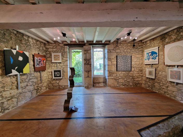 Image No.7-3 Bed Village House for sale