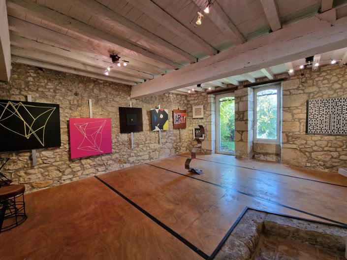 Image No.9-3 Bed Village House for sale