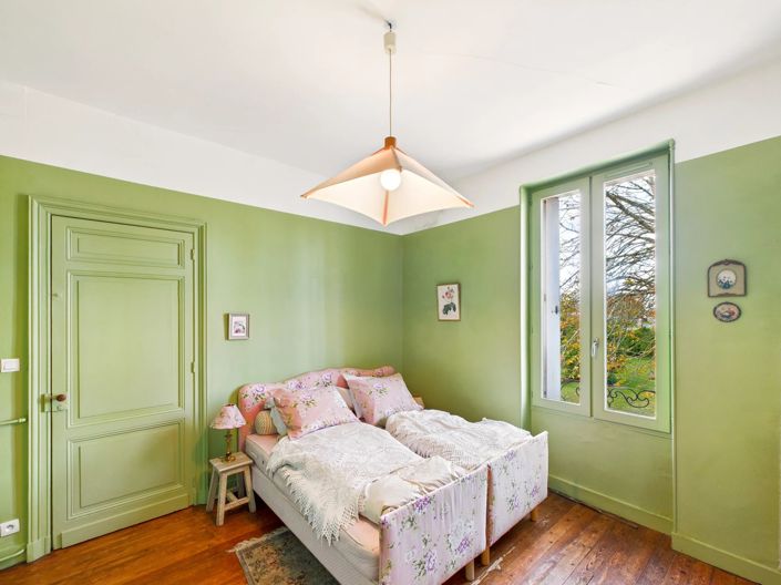 Image No.5-9 Bed House for sale