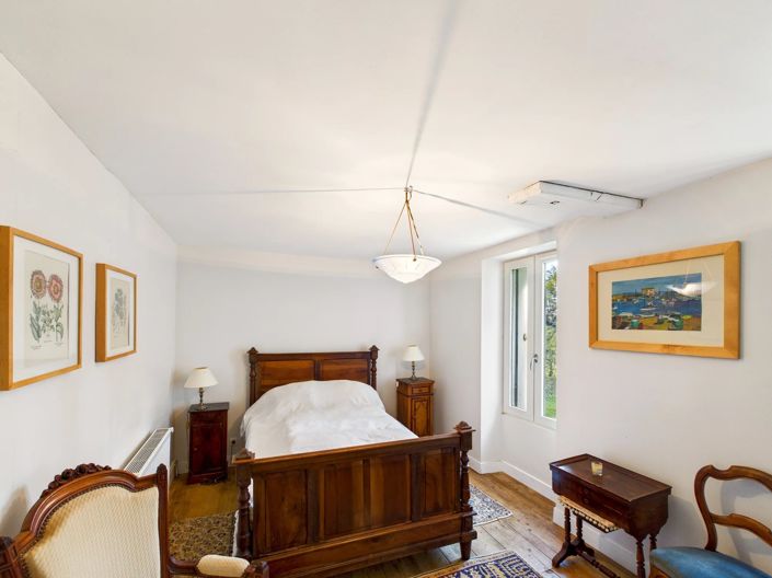 Image No.8-9 Bed House for sale