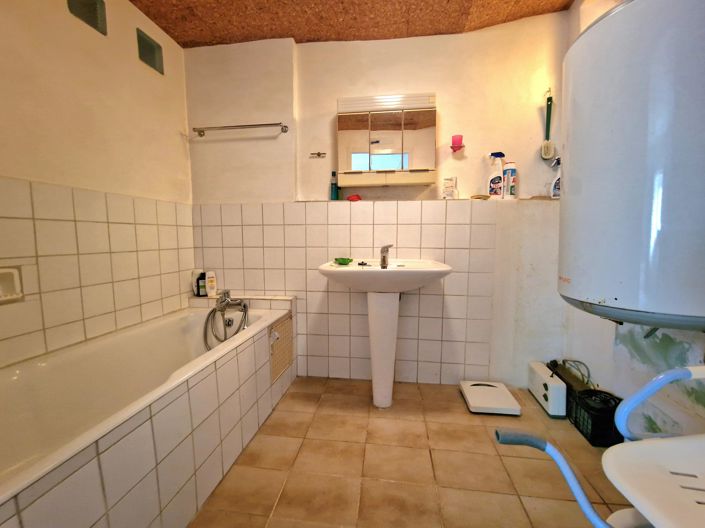 Image No.13-5 Bed House for sale