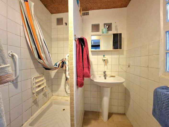 Image No.14-5 Bed House for sale