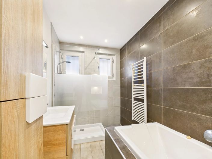 Image No.7-4 Bed House for sale