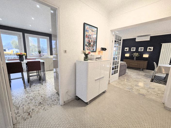 Image No.9-4 Bed House for sale