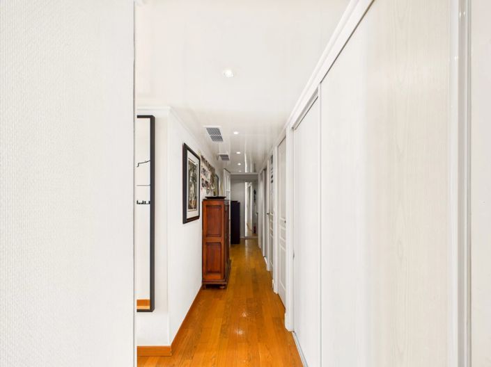 Image No.8-2 Bed Property for sale