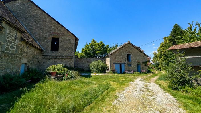 Image No.2-4 Bed Village House for sale