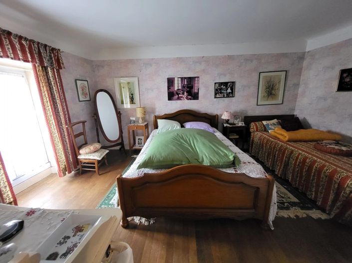 Image No.6-4 Bed House for sale