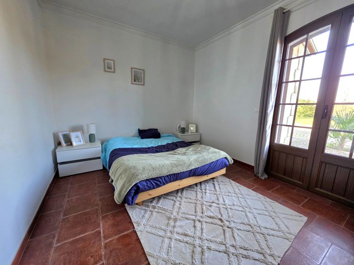 Image No.9-3 Bed House for sale