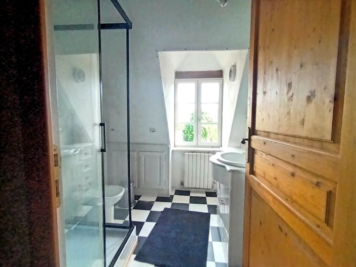 Image No.15-4 Bed House for sale