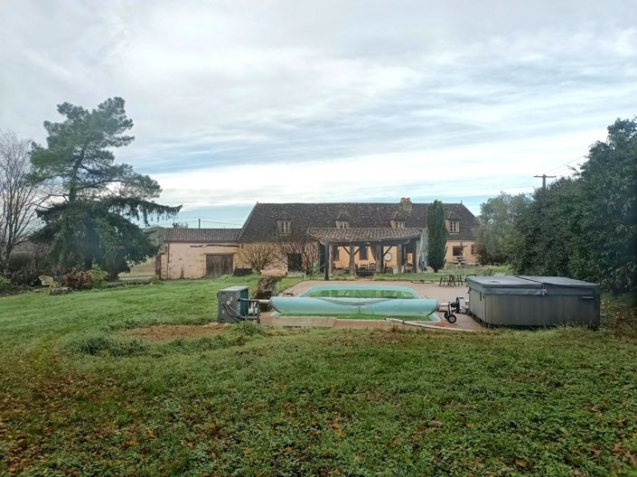 Image No.2-4 Bed House for sale