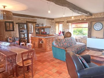 e009ecec6d0ce37f60132a05ab177d36f6af59640b324