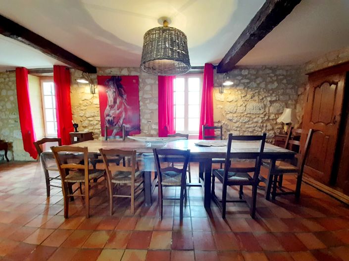 Image No.6-4 Bed House for sale