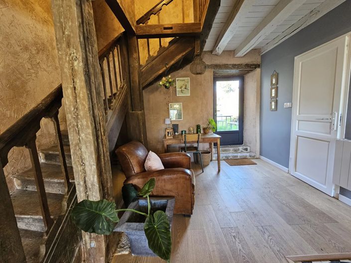 Image No.5-2 Bed House for sale