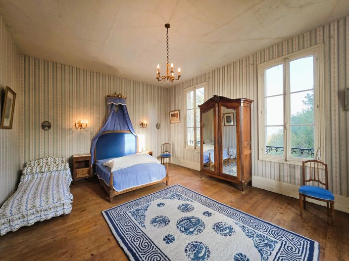 Image No.10-5 Bed House for sale