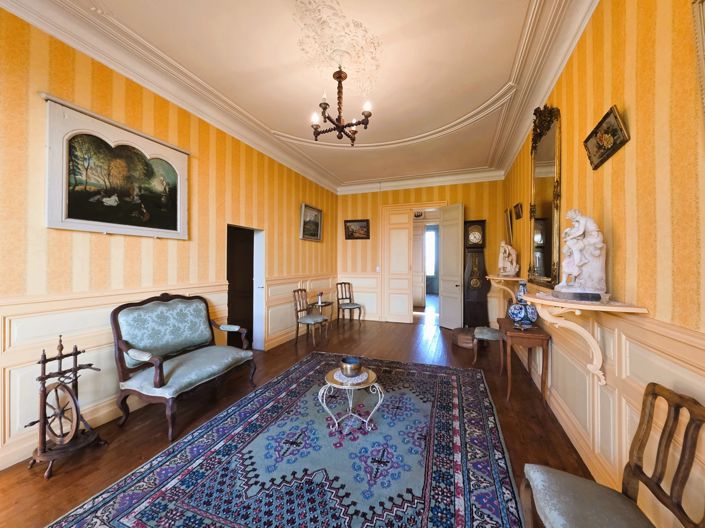 Image No.5-5 Bed House for sale