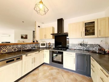 92b3339dbe4652b47576141ba9dda16dd1dd75757d204