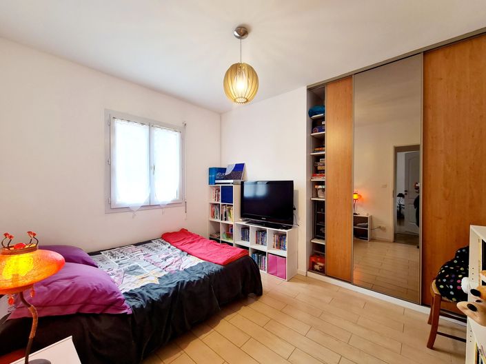 Image No.6-4 Bed House for sale