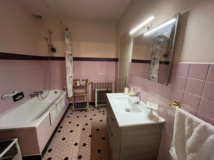 Image No.7-4 Bed House for sale