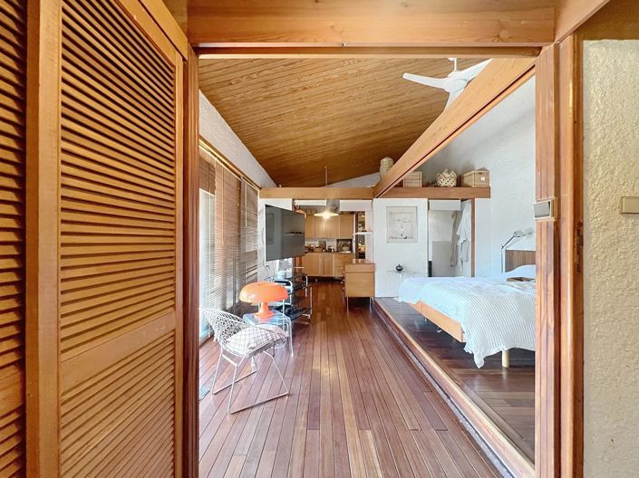 Image No.10-3 Bed House for sale