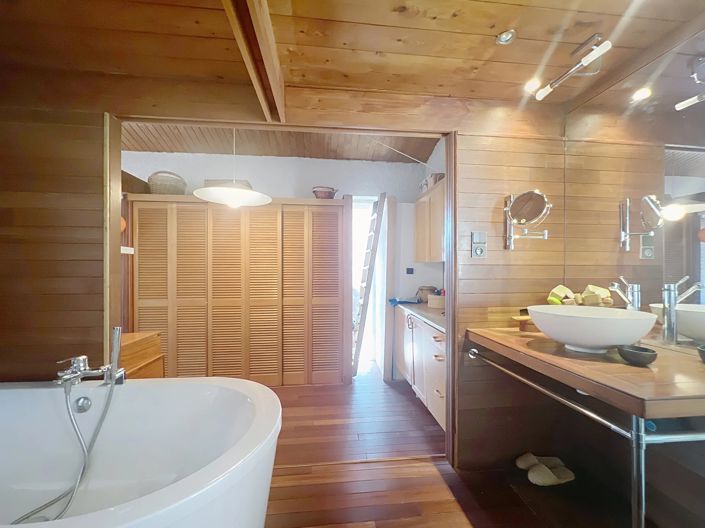 Image No.12-3 Bed House for sale