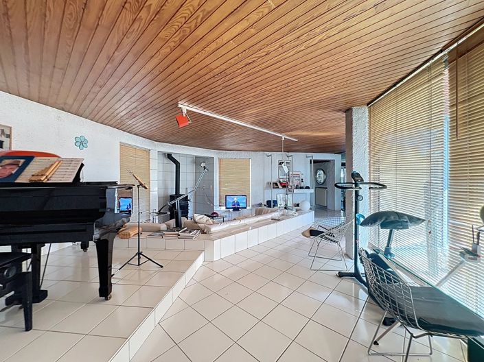 Image No.7-3 Bed House for sale