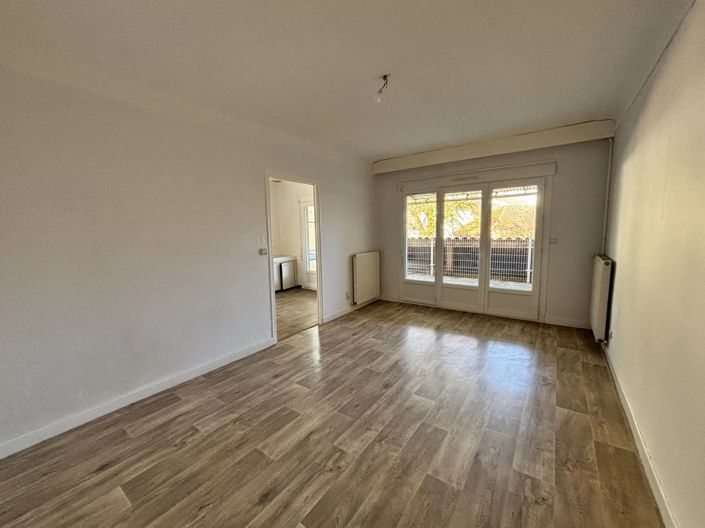 Image No.5-Maison de village de 5 chambres à vendre à Montaigu-de-Quercy