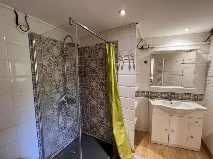 Image No.10-4 Bed House for sale