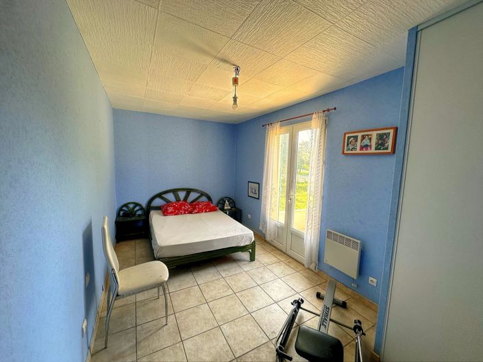 Image No.6-4 Bed House for sale