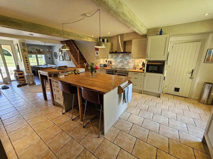 Image No.6-13 Bed House for sale