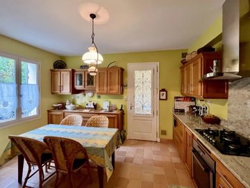 02e657701a4d9fa7cf163a4d9d3c771229a48426bd192