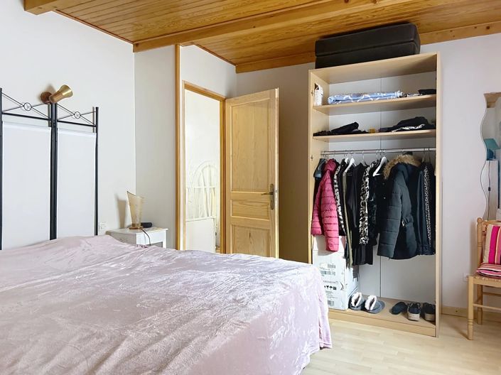 Image No.10-1 Bed Village House for sale