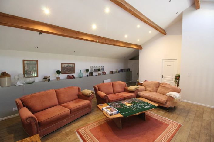 Image No.6-4 Bed House for sale