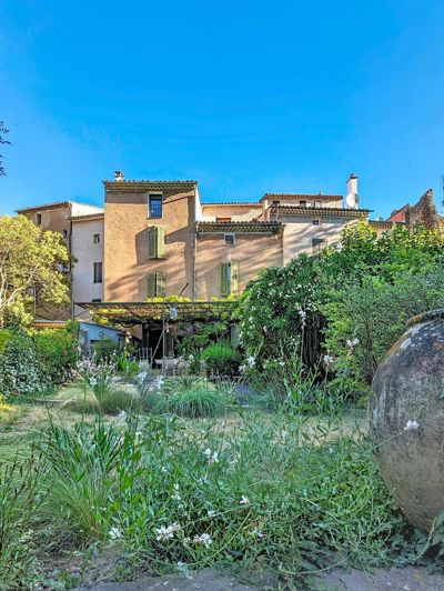 Image No.2-9 Bed House for sale