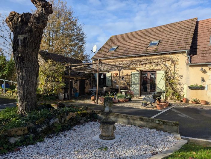 Image No.15-3 Bed Village House for sale