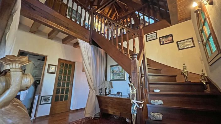 Image No.10-5 Bed House for sale