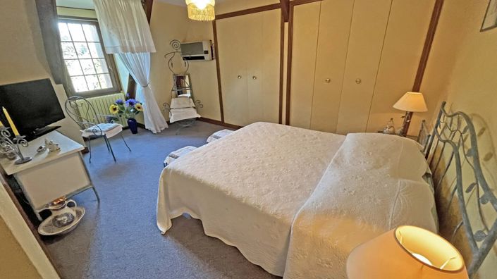 Image No.12-5 Bed House for sale