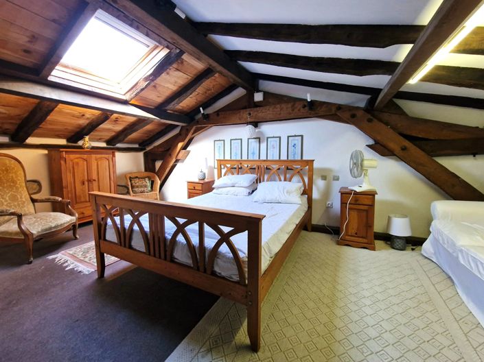 Image No.7-4 Bed House for sale