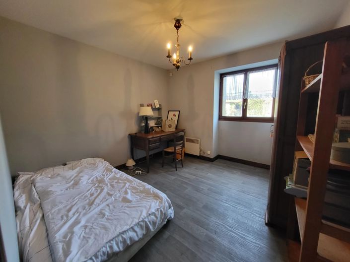 Image No.8-3 Bed House for sale