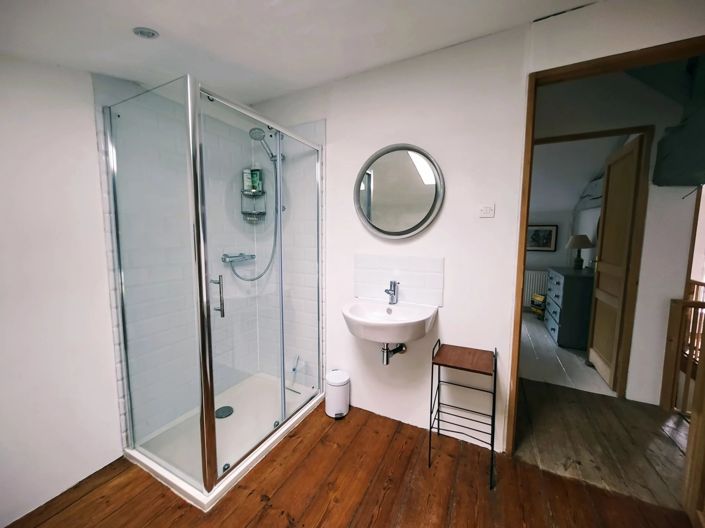 Image No.10-6 Bed Village House for sale