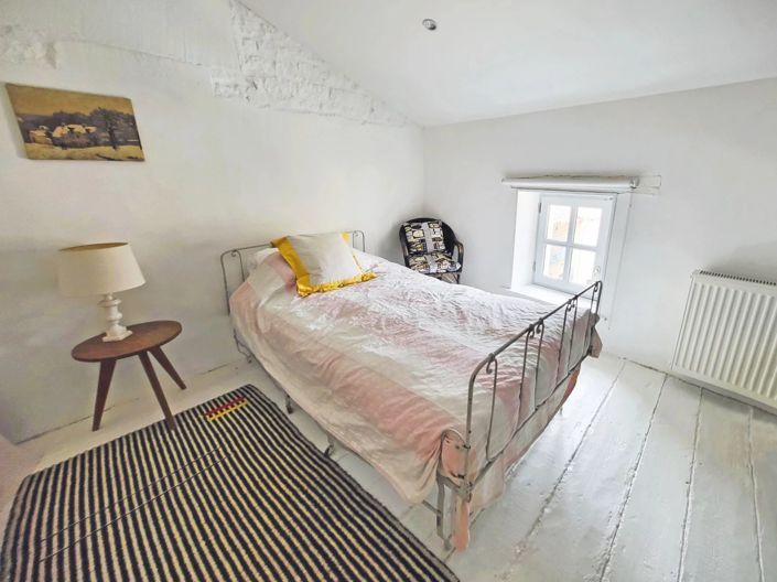 Image No.12-6 Bed Village House for sale