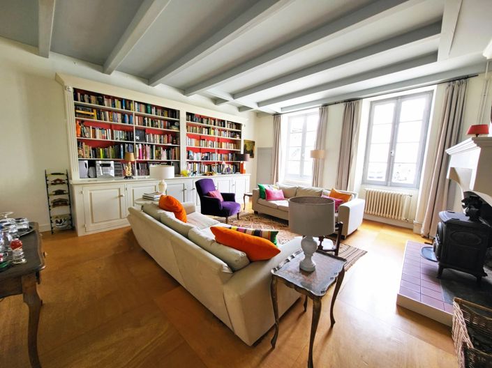 Image No.4-6 Bed Village House for sale