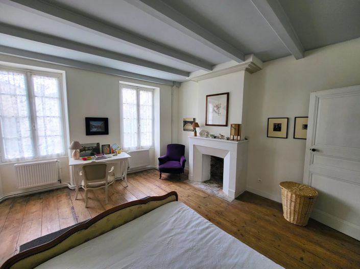 Image No.6-6 Bed Village House for sale