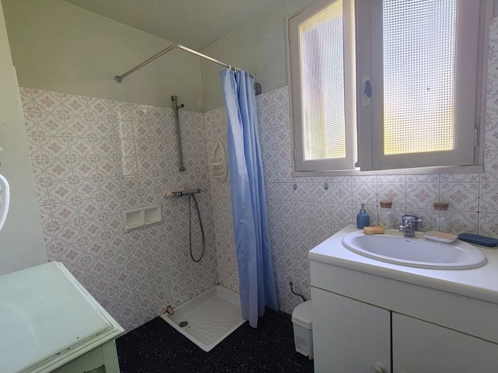 Image No.10-4 Bed House for sale