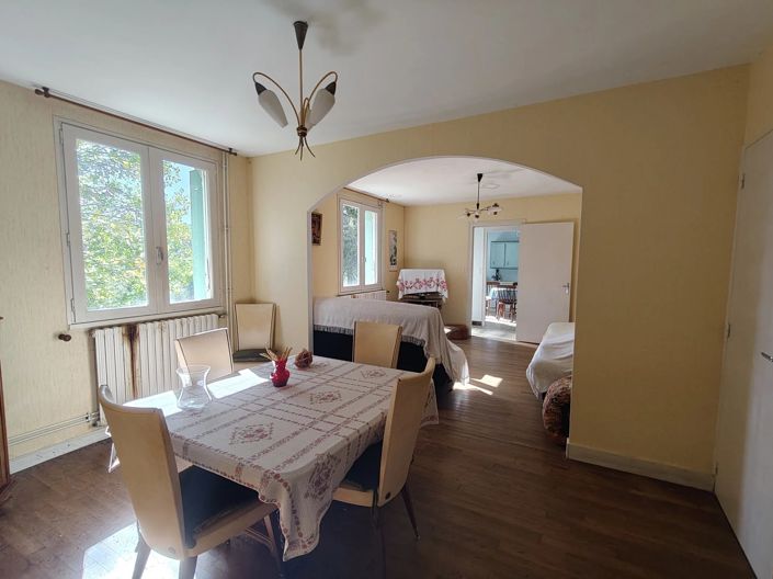 Image No.3-4 Bed House for sale