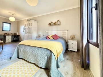 b24a7df5f0d9d2b1bb3e5e9068dfb725067c17bb86192