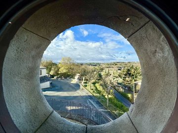 2e4f18e594a63f1043dd3b98e3f156a3c5c78d237e192