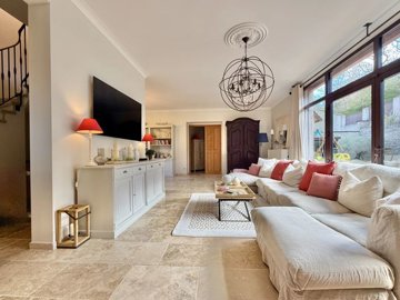 ed9aa0149f28158e706d5d58e76e8e14665e0648f9192