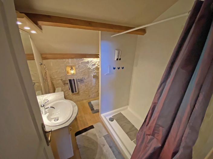 Image No.12-5 Bed House for sale