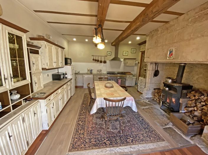 Image No.6-5 Bed House for sale